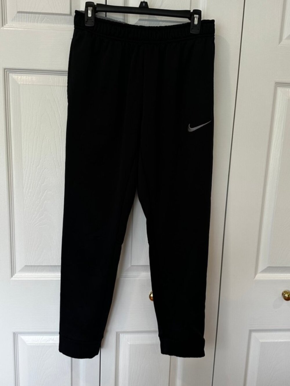 Nike Women’s Therma-FIT Black Athletic Pants – Size Medium